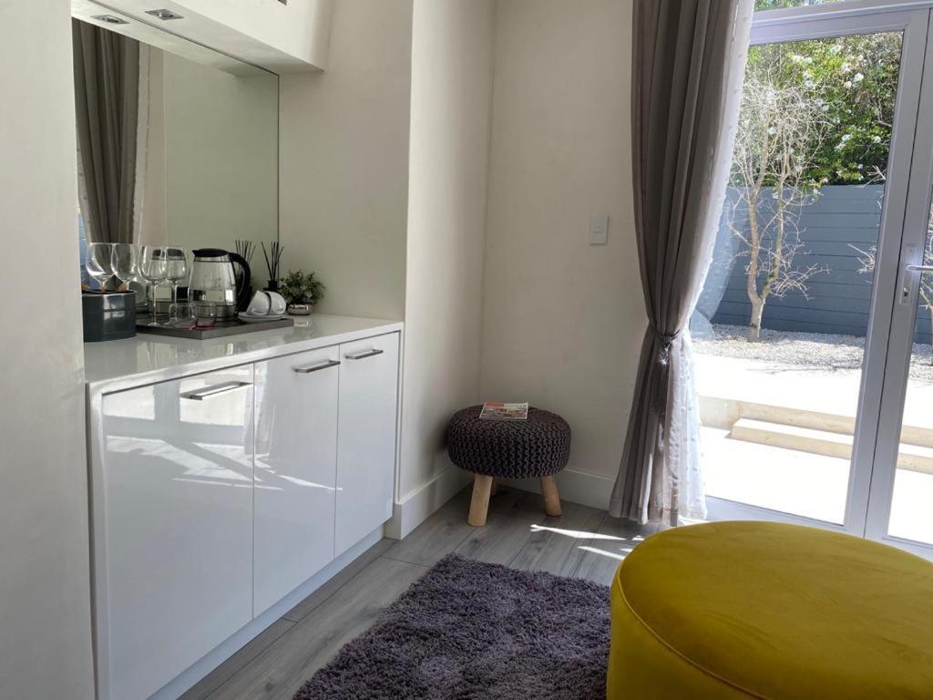 Badgemore Villa Guesthouse เคปทาวน์ ภายนอก รูปภาพ