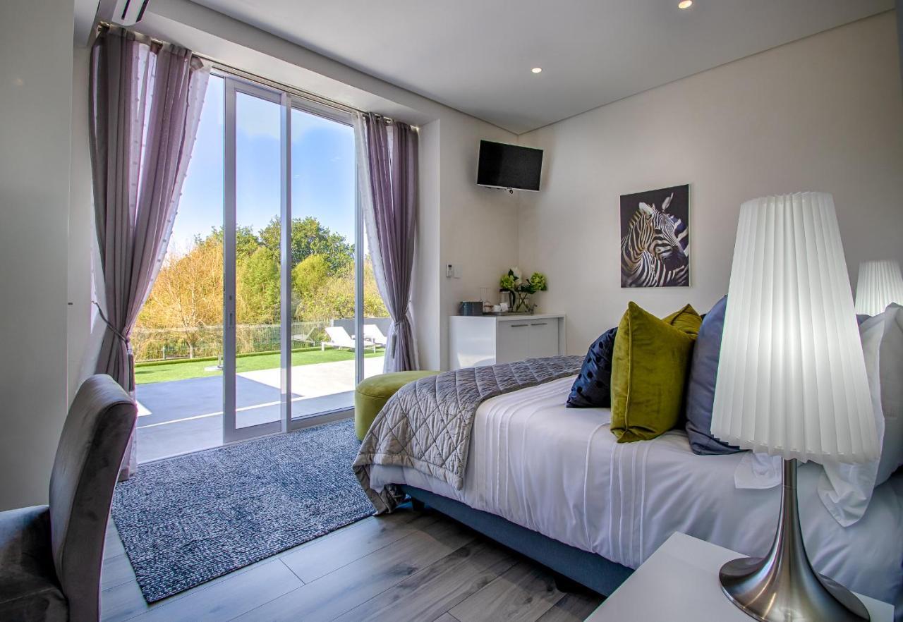 Badgemore Villa Guesthouse เคปทาวน์ ภายนอก รูปภาพ